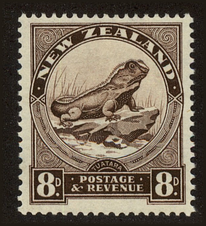 Front view of New Zealand 194 collectors stamp